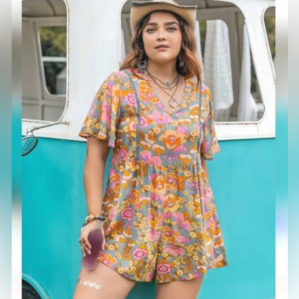 NWT Rustty Dustty Floral Patterned Boho Oversized Romper | Size 2XL